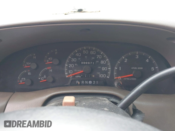 1997 Ford F-150 с VIN 1FTDX08W4VKD39667, выставлен на аукционе IAAI как лот 41537371 с пробегом 300 671 миль миль и . История ставок и продаж доступна на DreamBid. Изображение 7.