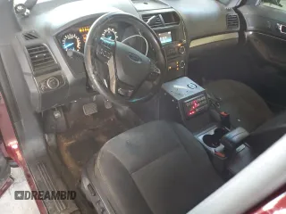2017 Ford Police Interceptor Utility z VIN 1FM5K8AR4HGB15954, wystawiony jako Copart lot #61997335 z przebiegiem 98 412 mil mil oraz Szkoda całkowita • Salvage title. Historia ofert i sprzedaży dostępna na DreamBid. Obrazek 8.