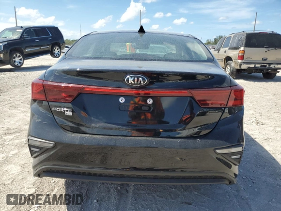 2021 Kia Forte LXS with VIN 3KPF24AD4ME409208, listed as a Copart auction lot 61753175 with 42,131 mi miles and Salvage title. Bid and sale history available at DreamBid. Image 6.