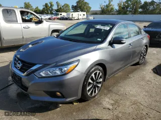 2018 Nissan Altima 2.5 SV with VIN 1N4AL3AP3JC170304, listed as a Copart auction lot 70013824 with 96,323 mi miles and Salvage Title. Bid and sale history available at carsss.com. Image 1.