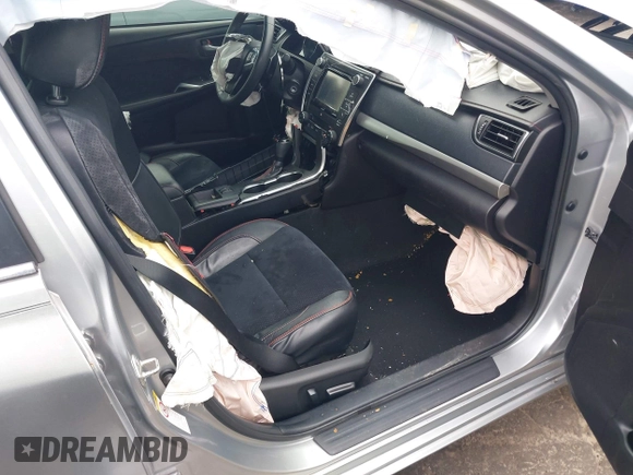 2017 Toyota Camry XLE z VIN 4T1BF1FK0HU436644, wystawiony jako IAAI lot #42134920 z przebiegiem 136 917 mil mil oraz . Historia ofert i sprzedaży dostępna na DreamBid. Obrazek 5.