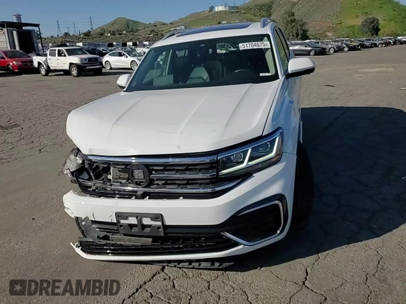 2022 Volkswagen Atlas SEL Premium R-Line with VIN 1V2FR2CA6NC505805, listed as a Copart auction lot 51704675 with 28,527 mi miles and Salvage title. Bid and sale history available at DreamBid. Image 12.