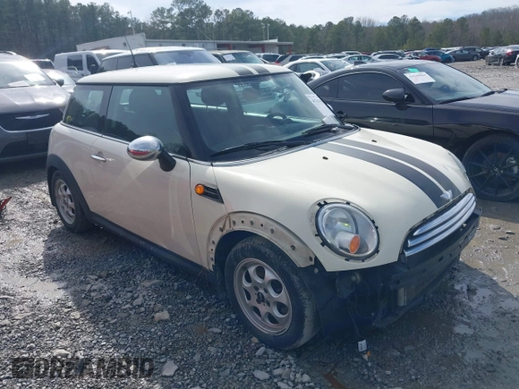 2012 MINI Hardtop with VIN WMWSU3C53CT185697, listed as a IAAI auction lot 41761981 with 201,335 mi miles and . Bid and sale history available at DreamBid. Image 1.