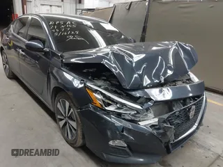 2021 Nissan Altima SV with VIN 1N4BL4DV7MN314577, listed as a IAAI auction lot 41826533 with 77,502 mi miles and . Bid and sale history available at carsss.com. Image 1.