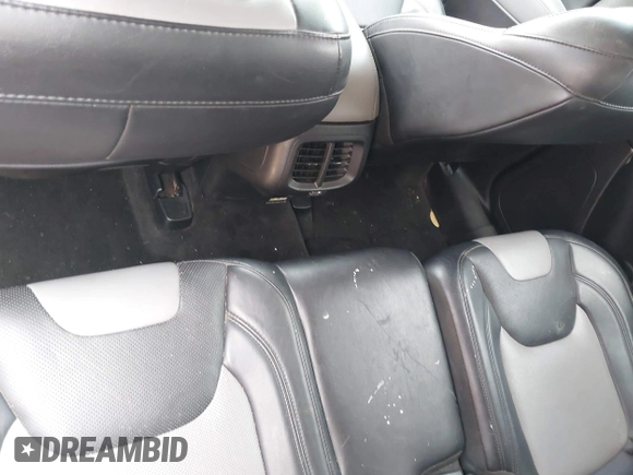 2014 Jeep Cherokee Limited with VIN 1C4PJLDS0EW134195, listed as a IAAI auction lot 42162971 with 182,272 mi miles and . Bid and sale history available at DreamBid. Image 6.