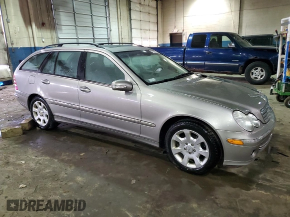2005 Mercedes-Benz C 240 z VIN WDBRH81J35F615621, wystawiony jako Copart lot #41866855 z przebiegiem 99 269 mil mil oraz Tytuł czysty. Historia ofert i sprzedaży dostępna na DreamBid. Obrazek 4.