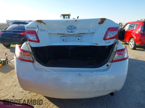 2011 Toyota Camry LE z VIN 4T4BF3EK4BR201724, wystawiony jako IAAI lot #41151679 z przebiegiem 155 972 mil mil oraz . Historia ofert i sprzedaży dostępna na DreamBid. Obrazek 16.