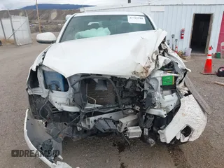 2017 Toyota Tacoma SR5 z VIN 3TMCZ5AN8HM077203, wystawiony jako IAAI lot #41765910 z przebiegiem 170 863 mil mil oraz . Historia ofert i sprzedaży dostępna na DreamBid. Obrazek 12.