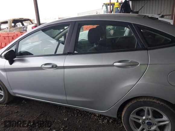 2018 Ford Fiesta SE with VIN 3FADP4BJ2JM133499, listed as a IAAI auction lot 41547240 with 125,186 mi miles. Bid and sale history available at carsss.com. Image 14.