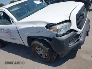2017 Toyota Tacoma SR z VIN 5TFRX5GN7HX077159, wystawiony jako IAAI lot #42006928 z przebiegiem 92 121 mil mil oraz . Historia ofert i sprzedaży dostępna na DreamBid. Obrazek 16.
