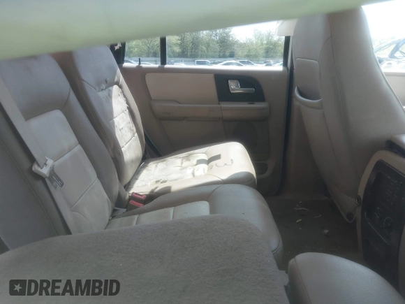 2003 Ford Expedition Eddie Bauer with VIN 1FMFU18LX3LC55692, listed as a IAAI auction lot 41913797 with 343,780 mi miles. Bid and sale history available at carsss.com. Image 8.