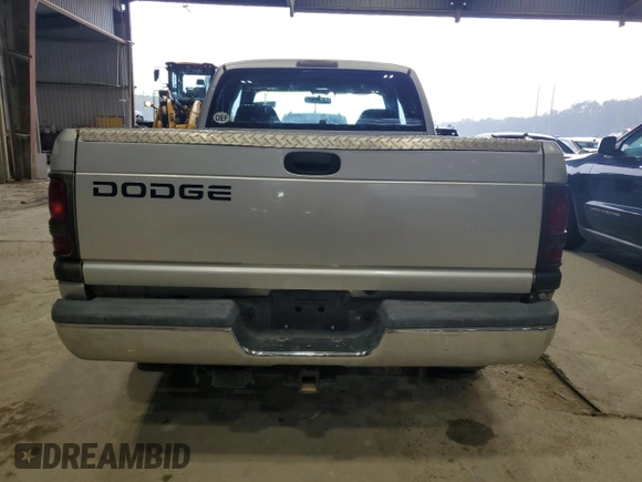 2001 Dodge 1500 z VIN 1B7HC13YX1J513883, wystawiony jako Copart lot #55607775 z przebiegiem Nie podano mil oraz Szkoda całkowita • Salvage title. Historia ofert i sprzedaży dostępna na DreamBid. Obrazek 6.