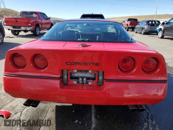 1985 Chevrolet Corvette z VIN 1G1YY0784F5120783, wystawiony jako Copart lot #49300085 z przebiegiem 48 620 mil mil oraz Czysty tytuł • Clean title. Historia ofert i sprzedaży dostępna na DreamBid. Obrazek 6.