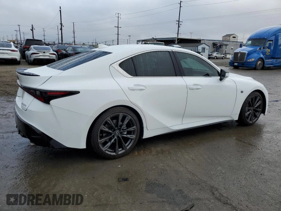 2024 Lexus IS 300 z VIN JTHBA1D23R5132336, wystawiony jako Copart lot #48824595 z przebiegiem 7 435 mil mil oraz Szkoda całkowita • Salvage title. Historia ofert i sprzedaży dostępna na DreamBid. Obrazek 3.