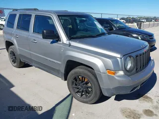 2015 Jeep Patriot Sport with VIN 1C4NJPBA8FD325398, listed as a IAAI auction lot 40696837 with 136,130 mi miles. Bid and sale history available at carsss.com. Image 1.