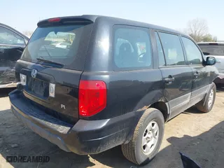 2005 Honda Pilot LX with VIN 2HKYF18135H540778, listed as a IAAI auction lot 41790068 with 203,191 mi miles. Bid and sale history available at carsss.com. Image 4.