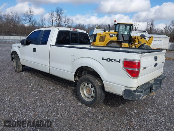 2013 Ford F-150 XL z VIN 1FTFX1EF9DKE83572, wystawiony jako IAAI lot #41435726 z przebiegiem 294 551 mil mil oraz . Historia ofert i sprzedaży dostępna na DreamBid. Obrazek 3.