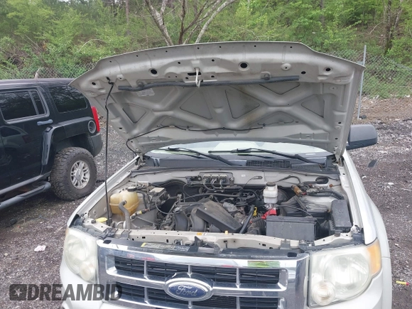 2008 Ford Escape XLT with VIN 1FMCU93148KC00109, listed as a IAAI auction lot 41859745 with 202,312 mi miles. Bid and sale history available at carsss.com. Image 10.