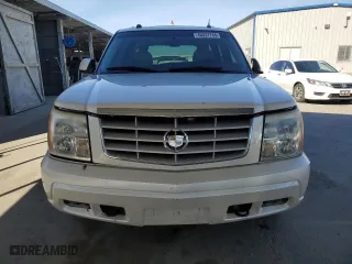 2005 Cadillac Escalade with VIN 1GYEC63N25R273154, listed as a Copart auction lot 45037765 with 0 mi miles and Non Repairable. Bid and sale history available at carsss.com. Image 5.
