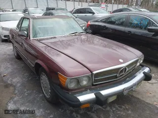 1988 Mercedes-Benz 560 Series 560SL with VIN WDBBA48D0JA077921, listed as a IAAI auction lot 41450795 with NaN miles. Bid and sale history available at carsss.com. Image 1.