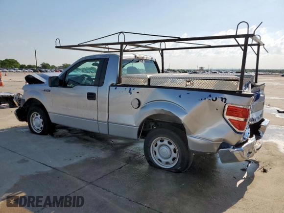 2010 Ford F-150 XL z VIN 1FTMF1CW7AKE57898, wystawiony jako Copart lot #56361625 z przebiegiem 274 884 mil mil oraz Szkoda całkowita • Salvage title. Historia ofert i sprzedaży dostępna na DreamBid. Obrazek 2.