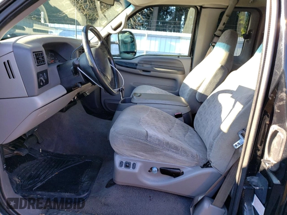 1999 Ford F-350 XL z VIN 1FTSX31F0XEC31633, wystawiony jako Copart lot #84082754 z przebiegiem 192 085 mil mil oraz Szkoda całkowita • Salvage title. Historia ofert i sprzedaży dostępna na DreamBid. Obrazek 7.