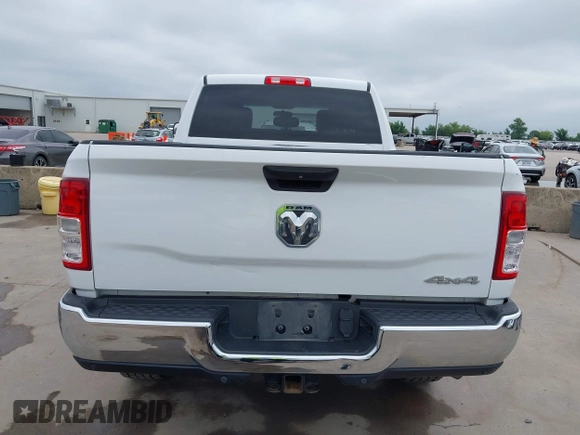 2019 Ram 2500 Tradesman with VIN 3C6UR5CJ3KG512575, listed as a IAAI auction lot 42354322 with 61,965 mi miles and . Bid and sale history available at DreamBid. Image 17.
