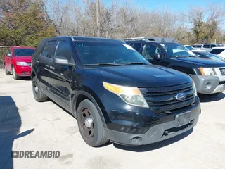 2013 Ford Utility Police Interceptor with VIN 1FM5K8AR6DGC01681, listed as a IAAI auction lot 41656357 with 189,970 mi miles. Bid and sale history available at carsss.com. Image 1.