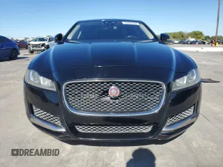 2017 Jaguar XF 35t with VIN SAJBR4BV1HCY30786, listed as a Copart auction lot 79463084 with 117,183 mi miles and Clean Title. Bid and sale history available at carsss.com. Image 5.