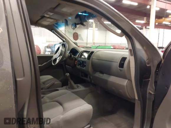 2005 Nissan Frontier 4WD LE with VIN 1N6AD07W95C411421, listed as a IAAI auction lot 41847242 with 209,816 mi miles. Bid and sale history available at carsss.com. Image 5.