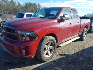 2014 Ram 1500 Tradesman z VIN 1C6RR7FT4ES171215, wystawiony jako IAAI lot #41293240 z przebiegiem 115 967 mil mil oraz . Historia ofert i sprzedaży dostępna na DreamBid. Obrazek 2.