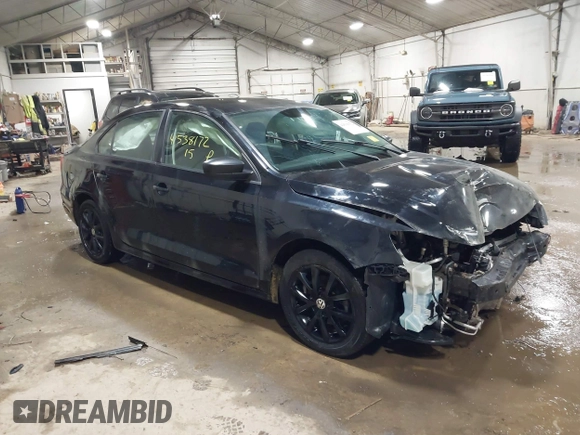2015 Volkswagen Jetta SE с VIN 3VWD17AJ2FM267464, выставлен на аукционе IAAI как лот 41538172 с пробегом 113 454 миль миль и . История ставок и продаж доступна на DreamBid. Изображение 1.