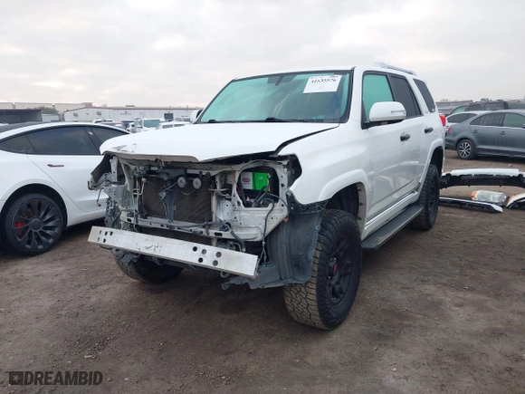 2010 Toyota 4Runner SR5 with VIN JTEZU5JR0A5003910, listed as a IAAI auction lot 41535576 with 169,148 mi miles. Bid and sale history available at carsss.com. Image 2.