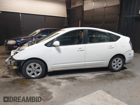 2005 Toyota Prius with VIN JTDKB22U453123675, listed as a IAAI auction lot 42115542 with 87,252 mi miles. Bid and sale history available at carsss.com. Image 15.