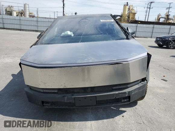 2024 Tesla Cybertruck z VIN 7G2CEHED4RA036923, wystawiony jako Copart lot #51940765 z przebiegiem 7 393 mil mil oraz Szkoda całkowita • Salvage title. Historia ofert i sprzedaży dostępna na DreamBid. Obrazek 5.