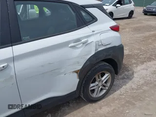 2019 Hyundai Kona SE with VIN KM8K1CAA1KU303083, listed as a IAAI auction lot 42035636 with 71,498 mi miles and . Bid and sale history available at carsss.com. Image 6.