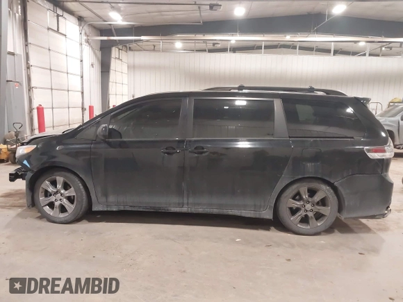 2011 Toyota Sienna SE with VIN 5TDXK3DC6BS112848, listed as a IAAI auction lot 41506859 with 298,533 mi miles. Bid and sale history available at carsss.com. Image 14.