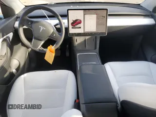 2022 Tesla Model Y Long Range with VIN 7SAYGDEE2NF419229, listed as a Copart auction lot 49902165 with 40,369 mi miles and Salvage Title. Bid and sale history available at DreamBid. Image 8.