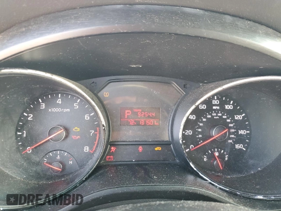 2016 Kia Sedona LX with VIN KNDMB5C11G6090781, listed as a Copart auction lot 41457025 with 131,501 mi miles and Salvage Title. Bid and sale history available at carsss.com. Image 9.