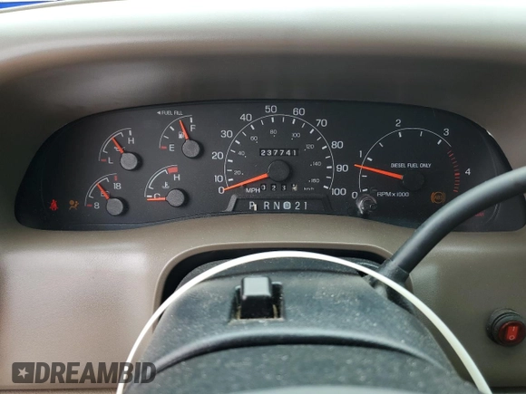 2000 Ford F-250 XL with VIN 1FTNW21F8YED04548, listed as a Copart auction lot 53504655 with 237,741 mi miles and Salvage title. Bid and sale history available at DreamBid. Image 9.