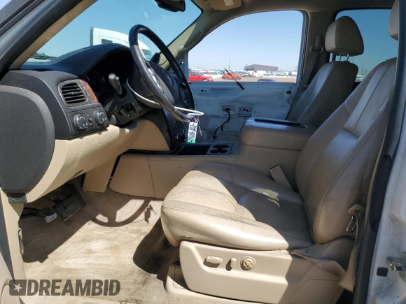 2007 Chevrolet Suburban LT with VIN 1GNFK16347J237193, listed as a Copart auction lot 52758765 with 182,838 mi miles and Salvage Title. Bid and sale history available at DreamBid. Image 7.