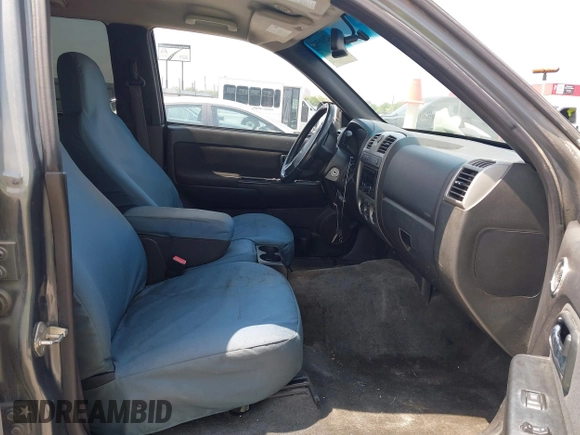 2010 GMC Canyon SLE1 with VIN 1GTJTCDE5A8135402, listed as a IAAI auction lot 42016563 with 281,039 mi miles. Bid and sale history available at carsss.com. Image 5.