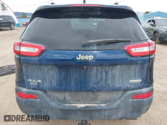2018 Jeep Cherokee Latitude with VIN 1C4PJMCXXJD532507, listed as a IAAI auction lot 41895858 with 143,571 mi miles. Bid and sale history available at carsss.com. Image 17.
