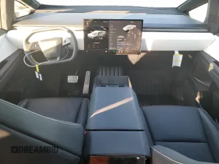 2024 Tesla Cybertruck z VIN 7G2CEHED6RA013370, wystawiony jako Copart lot #83842374 z przebiegiem 58 mil mil oraz Szkody całkowita. Historia ofert i sprzedaży dostępna na DreamBid. Obrazek 8.