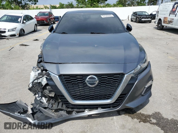2020 Nissan Altima S z VIN 1N4BL4BV8LC129905, wystawiony jako Copart lot #57342225 z przebiegiem 151 363 mil mil oraz Szkoda całkowita • Salvage title. Historia ofert i sprzedaży dostępna na DreamBid. Obrazek 5.