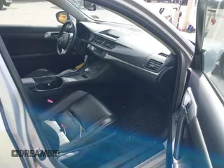 2012 Lexus CT 200h z VIN JTHKD5BH2C2108138, wystawiony jako IAAI lot #42359222 z przebiegiem 209 412 mil mil oraz . Historia ofert i sprzedaży dostępna na DreamBid. Obrazek 5.