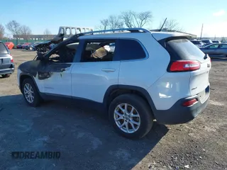 2017 Jeep Cherokee Latitude with VIN 1C4PJMCS6HW529977, listed as a IAAI auction lot 41315492 with Not provided miles and . Bid and sale history available at DreamBid. Image 3.