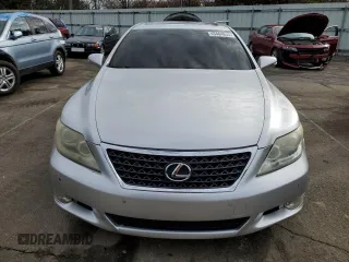 2010 Lexus LS 460 z VIN JTHCL5EFXA5005742, wystawiony jako Copart lot #43464855 z przebiegiem 225 906 mil mil oraz Czysty tytuł • Clean title. Historia ofert i sprzedaży dostępna na DreamBid. Obrazek 5.