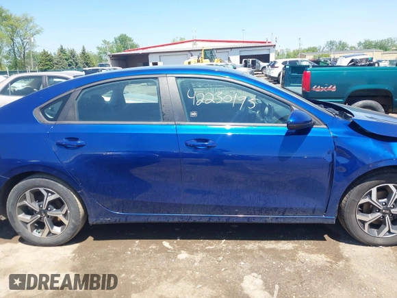 2021 Kia Forte LXS with VIN 3KPF24AD4ME277261, listed as a IAAI auction lot 42230195 with 86,515 mi miles and . Bid and sale history available at DreamBid. Image 13.