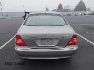 2004 Mercedes-Benz S-Class 5.0L with VIN WDBNG84J24A404189, listed as a IAAI auction lot 41337556 with 142,962 mi miles. Bid and sale history available at carsss.com. Image 17.